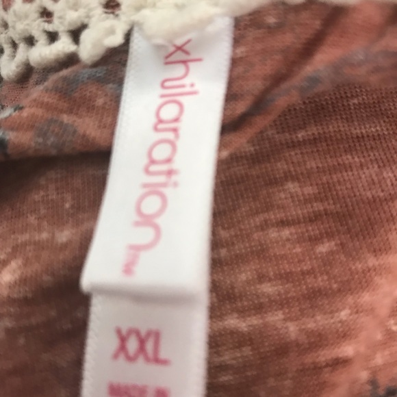 Shirt 👚 - Picture 3 of 5